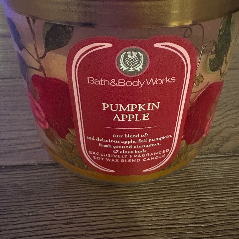 Bath & Body Works Red Pumpkin Apple Candle